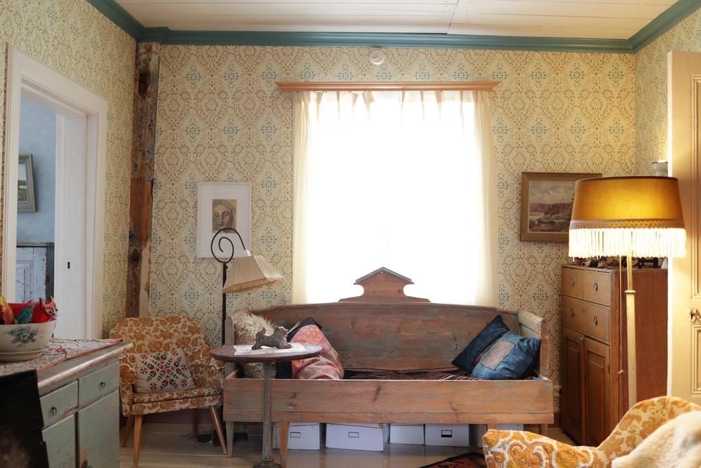 1800'S Townhouse Villa Ловиса Екстериор снимка
